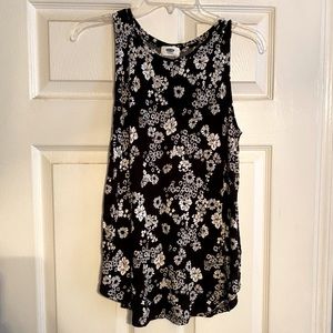 Black and white floral tank